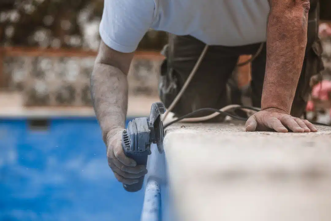 Renovacion y pintura de piscina de pisina